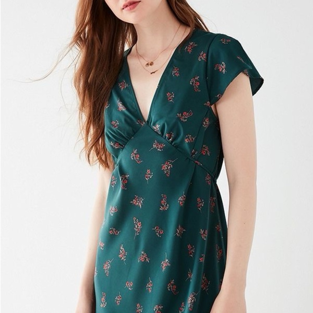 Urban Outfitters | Flutter Sleeve Dress